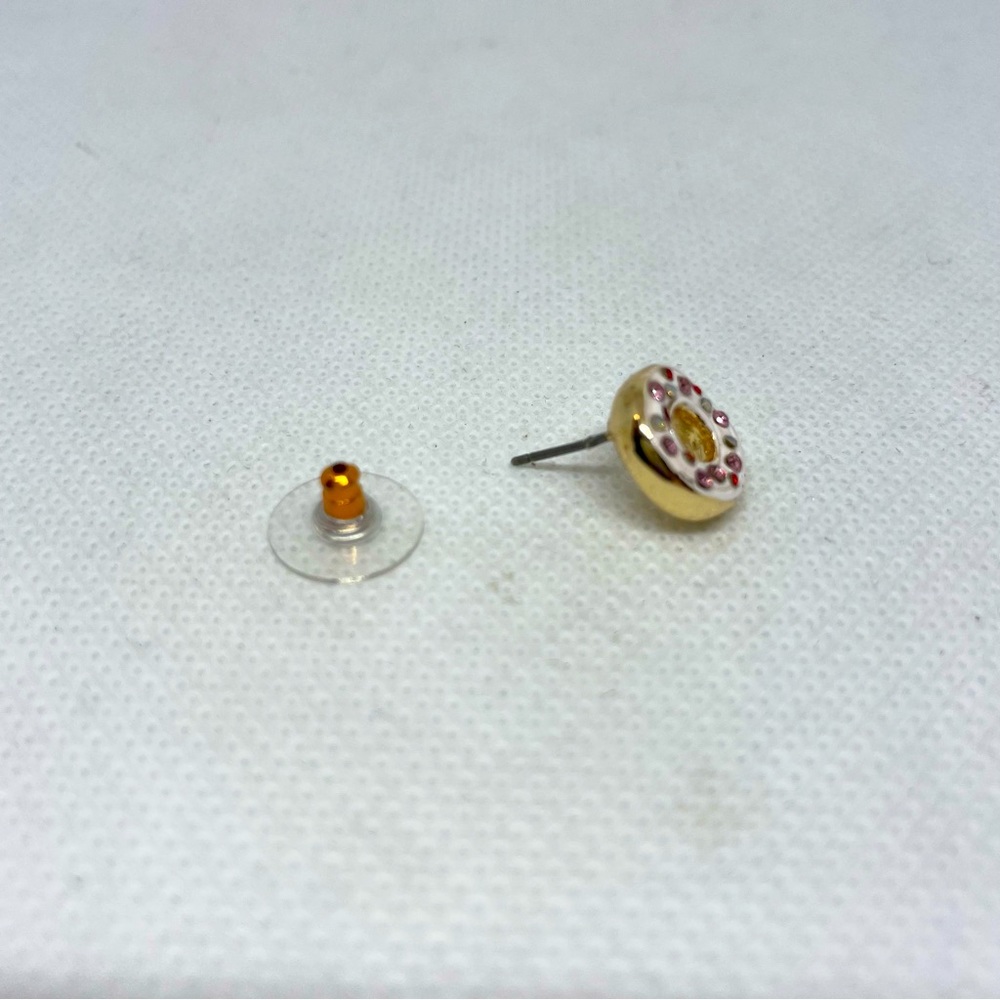 NIB Betsey Johnson Frosted Donut Earrings Pierced Goldtone - Picture 5 of 6